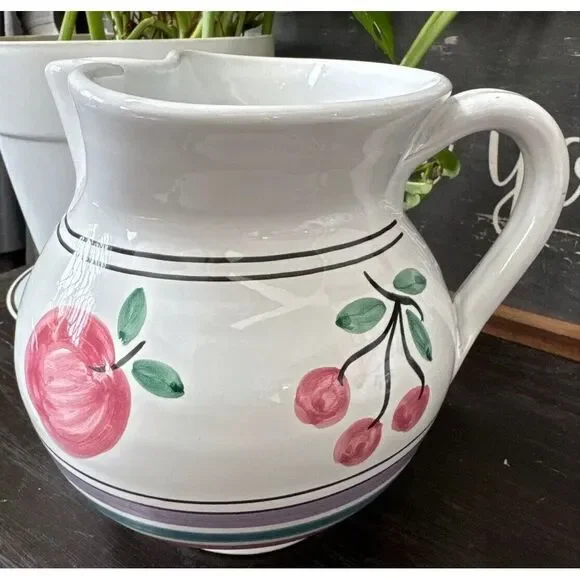 Caleca Pitcher - Picture 2 of 5